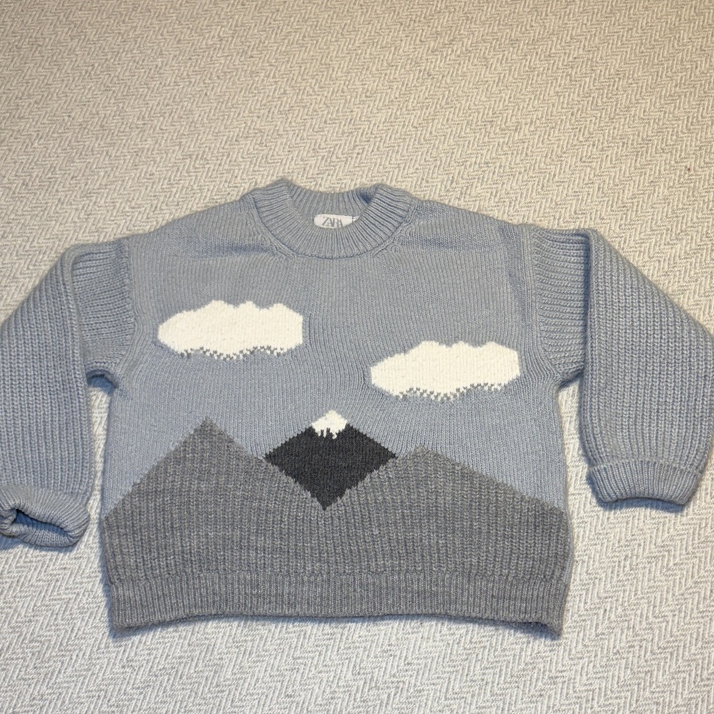 Zara Light Gray blue Knit Sweater Mountains and Clouds.  Size 3-4Y